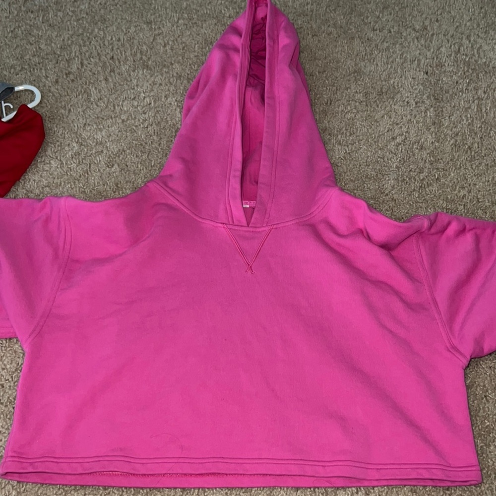 oversized cropped lulu lemon sweatshirt